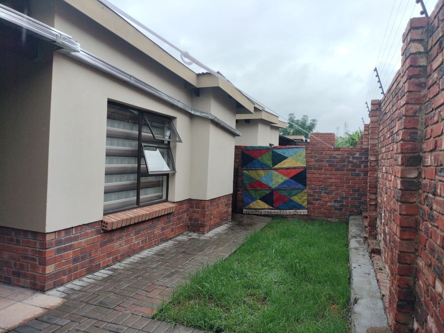 To Let 3 Bedroom Property for Rent in Waterval East North West
